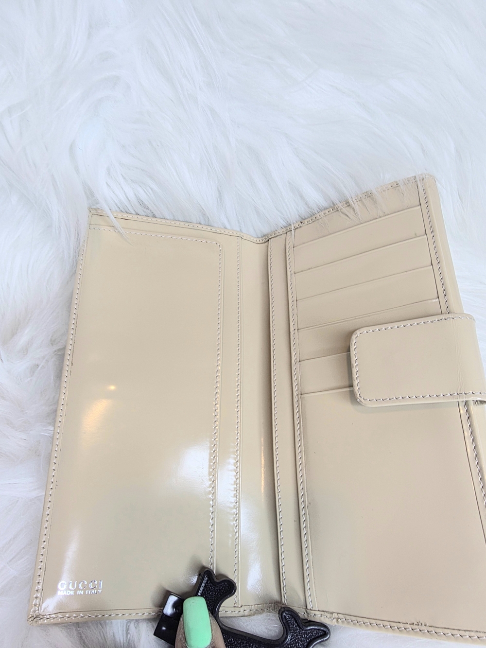 Gucci GG Wallet Interlocking Glossy/Patent Leather Slim Continental - Cream - Picture 6 of 15